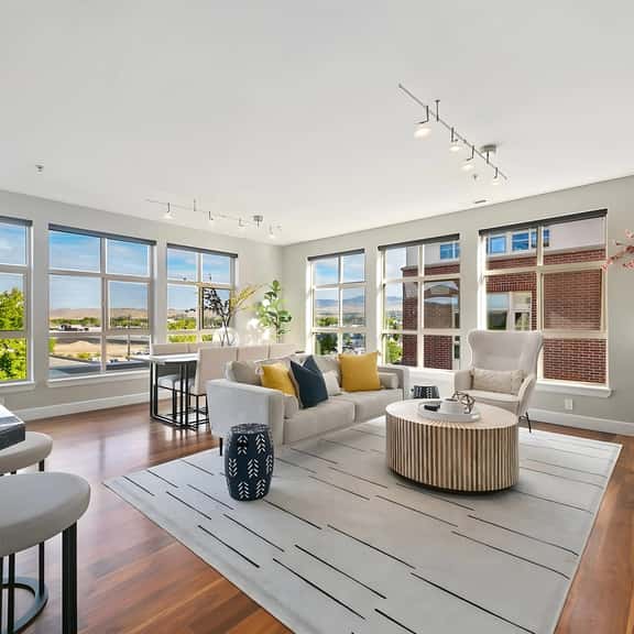 MTR 13th - #412 - Unit 408 - CitySide Serenity - Image 1