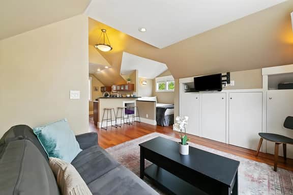 MTR Hazel - #2661 - Lowell Studio