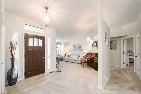MTR Lorinda - #9025 - Lorinda's North by Northwest